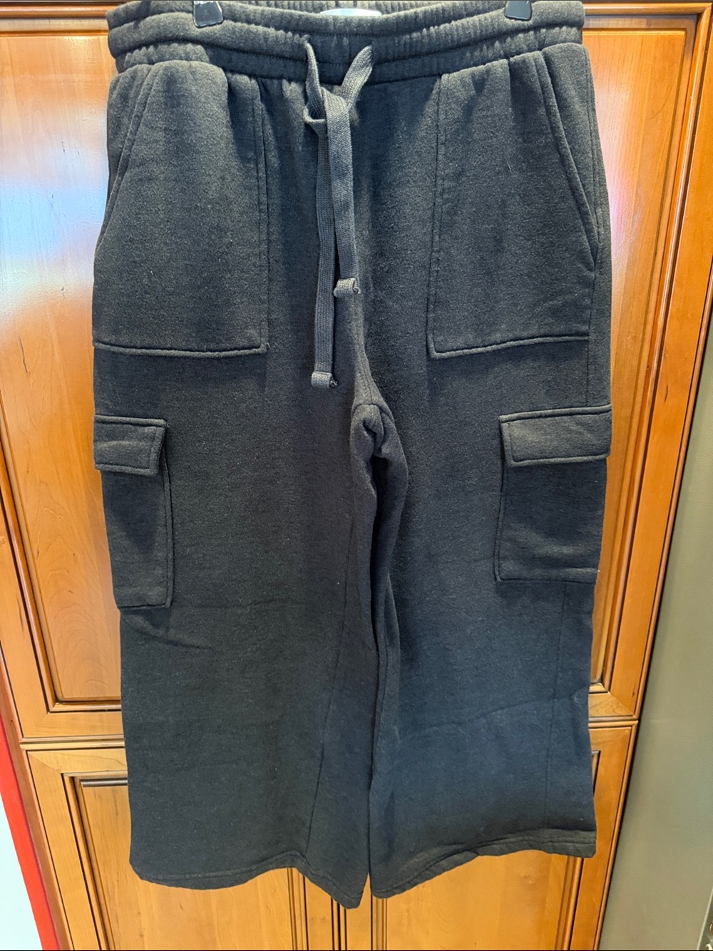 Women's Risen Charcoal Wide-Leg Cargo sweats with Drawstring Large